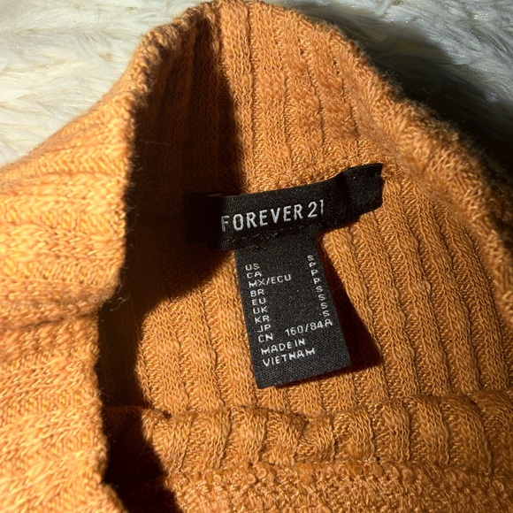 Small Top Bundle - Picture 8 of 8